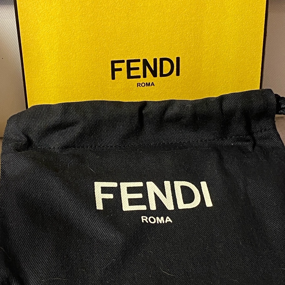 GUC Vintage Fendi Zucca Bifold Wallet w/Box and Dustbag - Picture 3 of 8